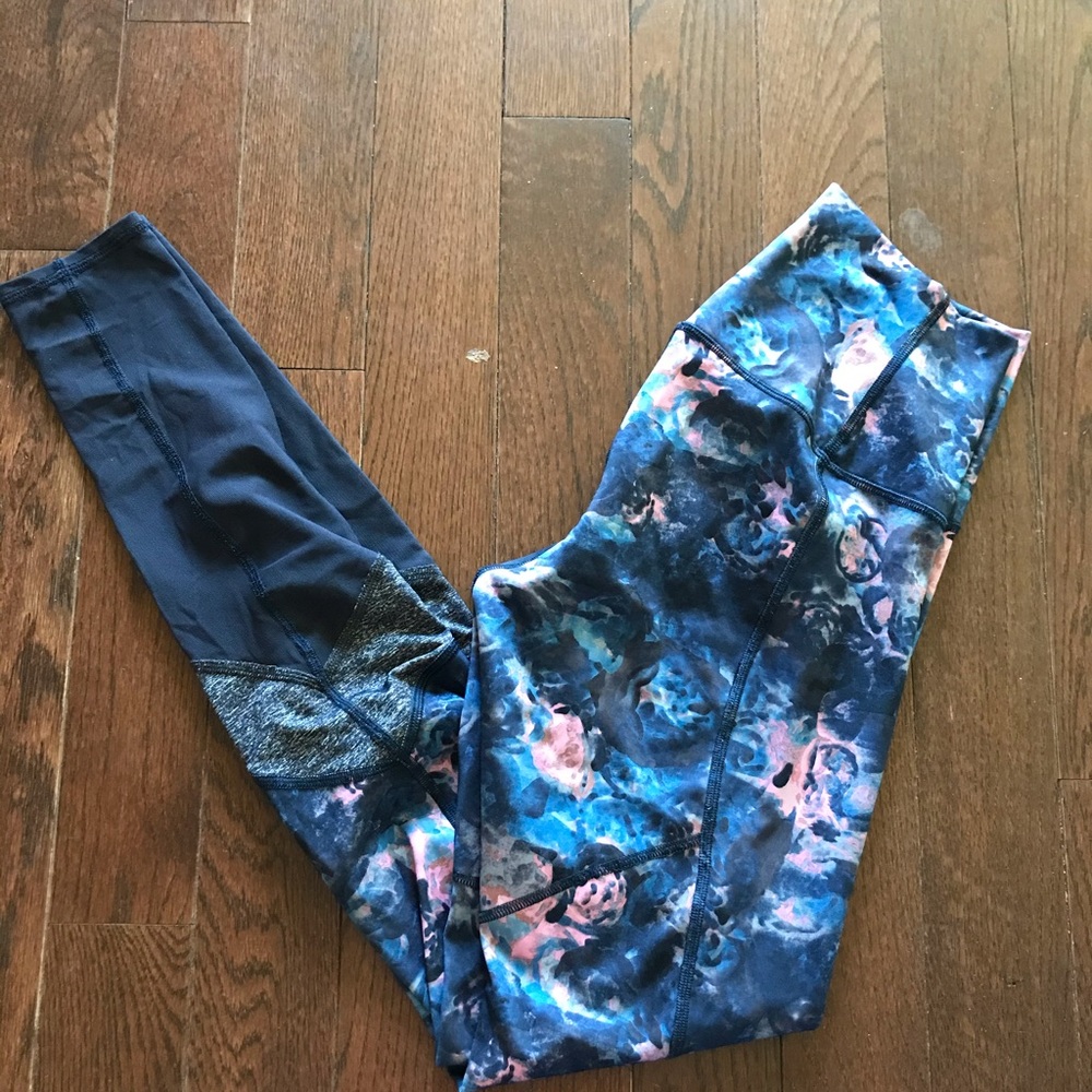 Lululemon | Galaxy Abstract Leggings w/ mesh calves